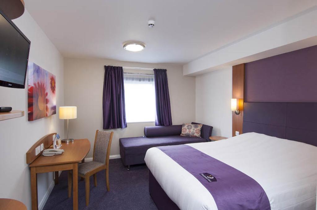 Premier Inn Birmingham South - Hall Green エクステリア 写真
